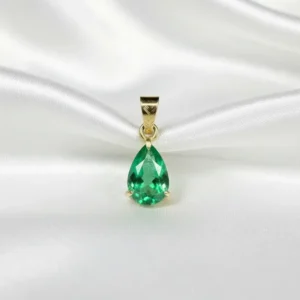 Dije esmeralda en oro 18K